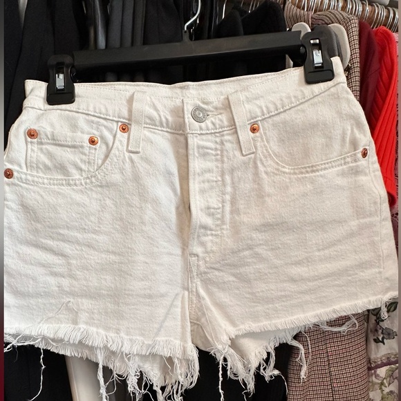 Levi's 501 White Jean Shorts High-Waisted Frayed Hem - Picture 4 of 4